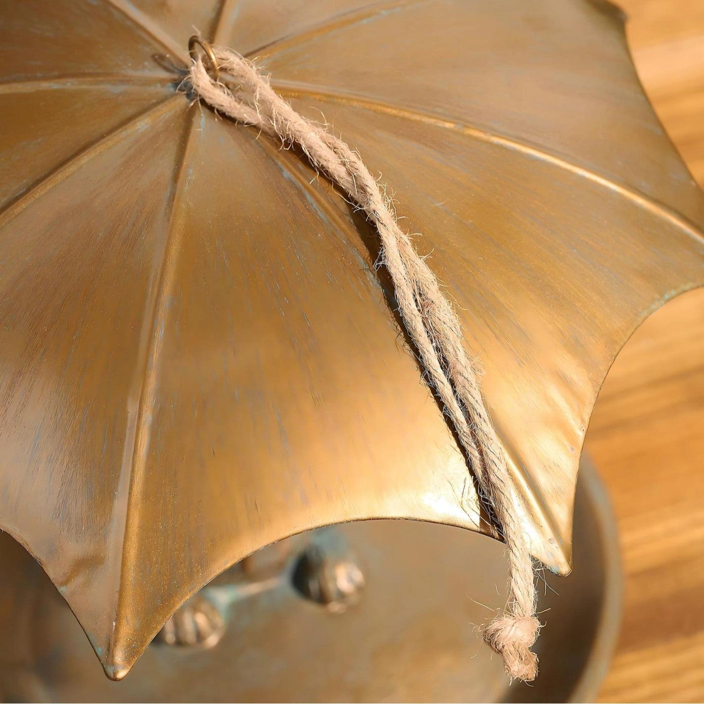 Home Creative Portable Umbrella Shaped Bird Feeder